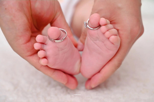 东至宝宝发烧手心比额头烫